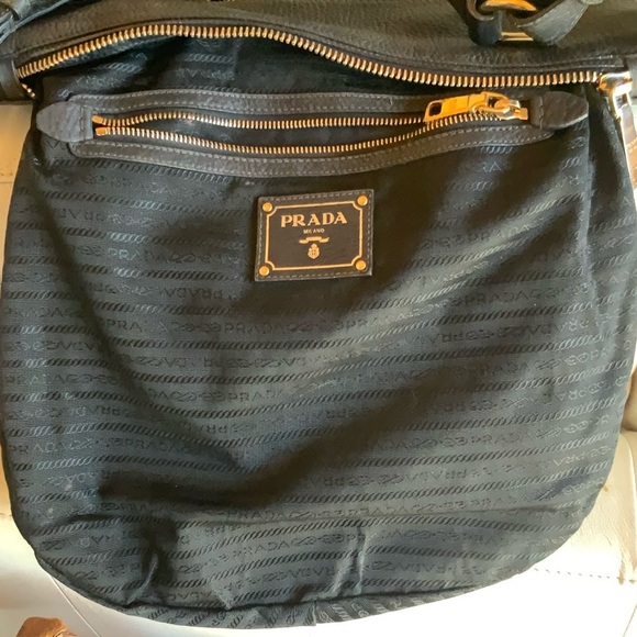 Prada Daino Vintage Shoulder Bag🖤 - Picture 14 of 16